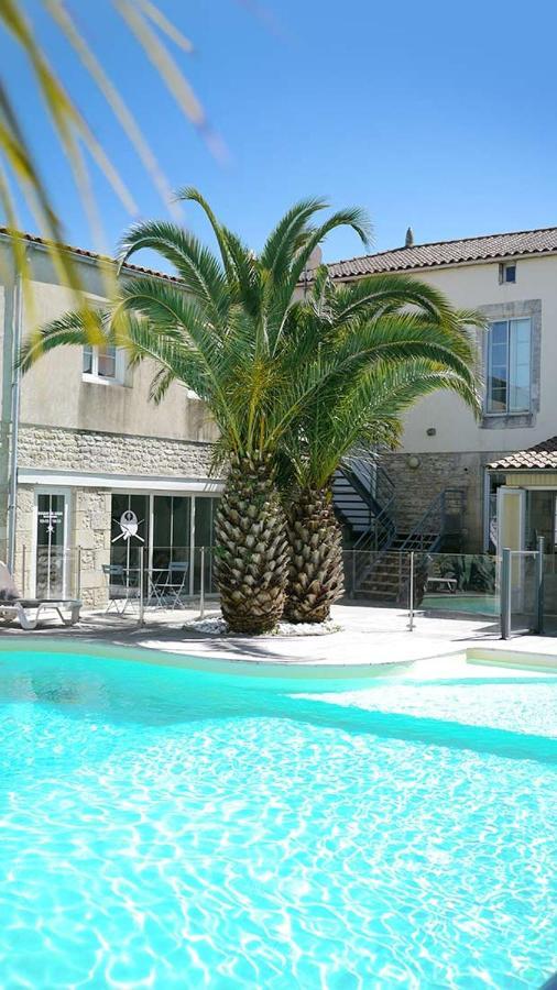 Hotel Le Square Saint-Pierre-d'Oleron Dış mekan fotoğraf