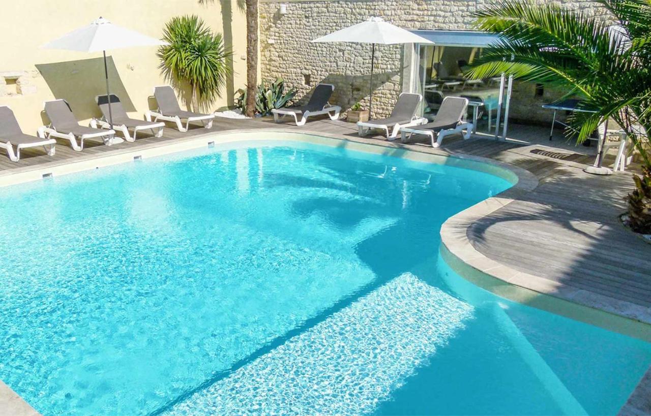 Hotel Le Square Saint-Pierre-d'Oleron Dış mekan fotoğraf