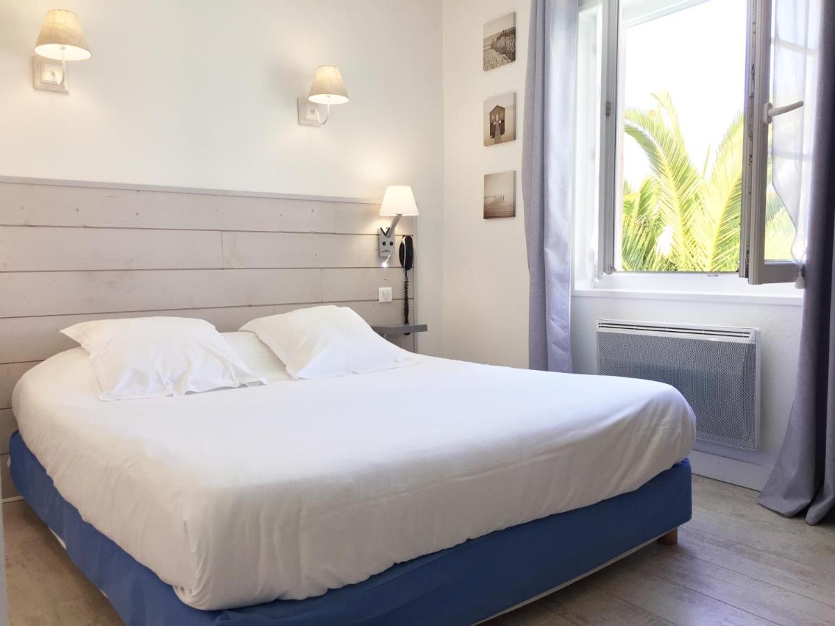 Hotel Le Square Saint-Pierre-d'Oleron Dış mekan fotoğraf