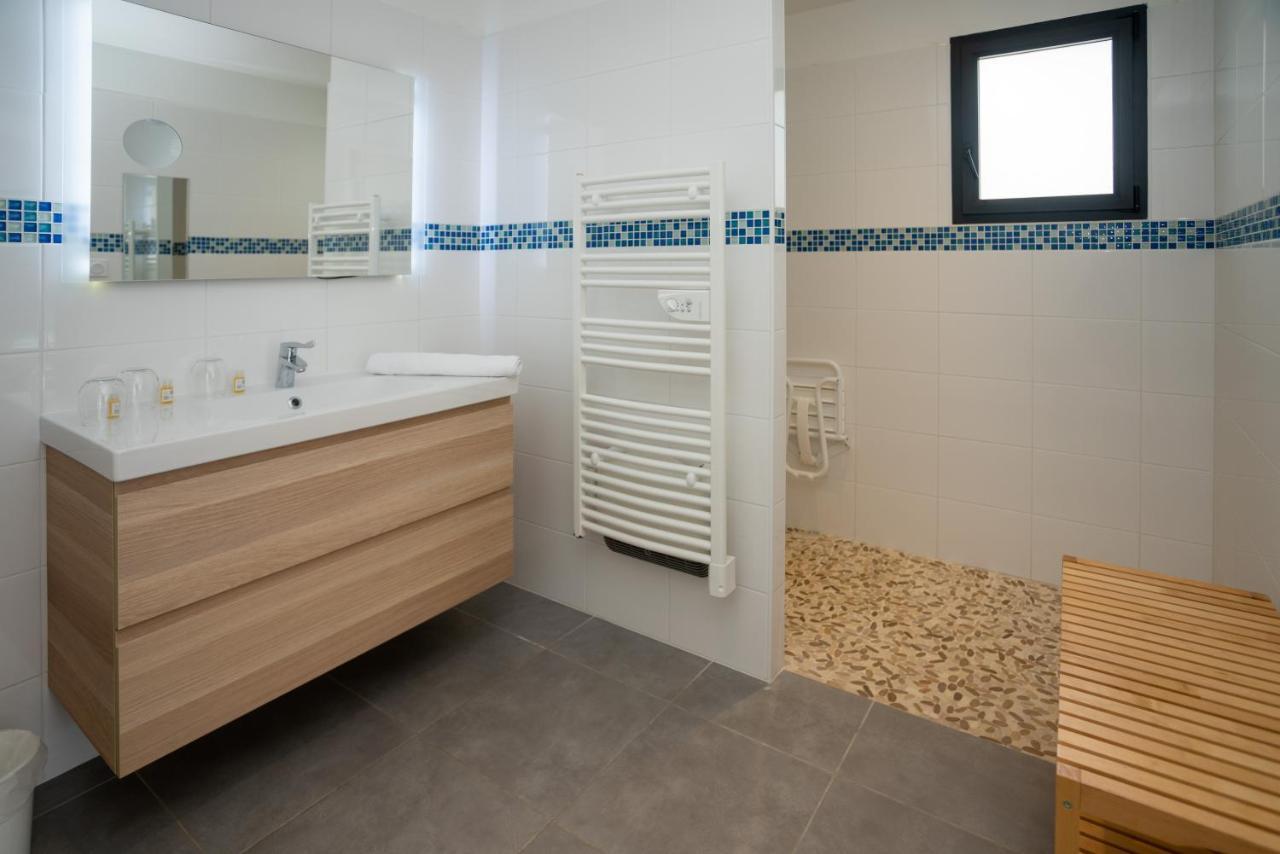 Hotel Le Square Saint-Pierre-d'Oleron Dış mekan fotoğraf