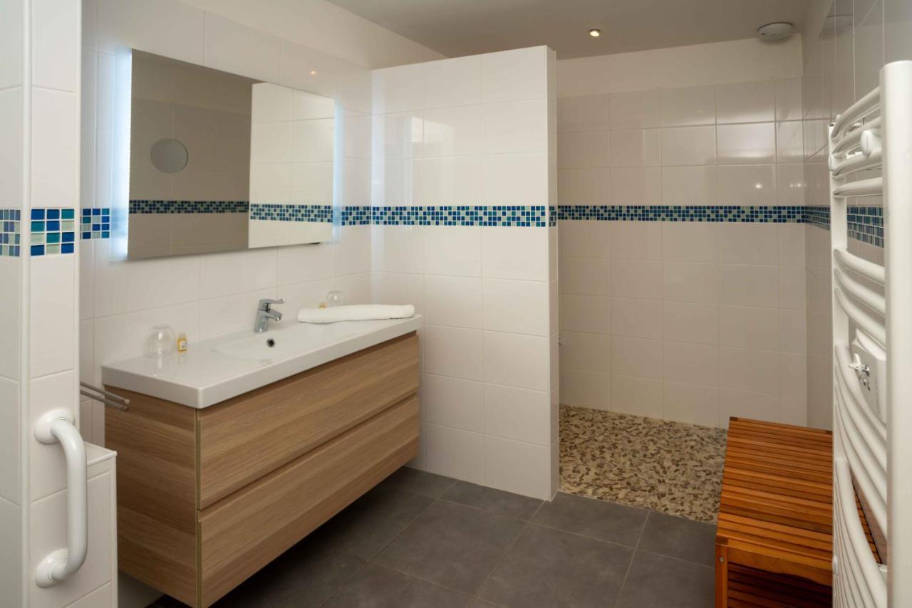 Hotel Le Square Saint-Pierre-d'Oleron Dış mekan fotoğraf