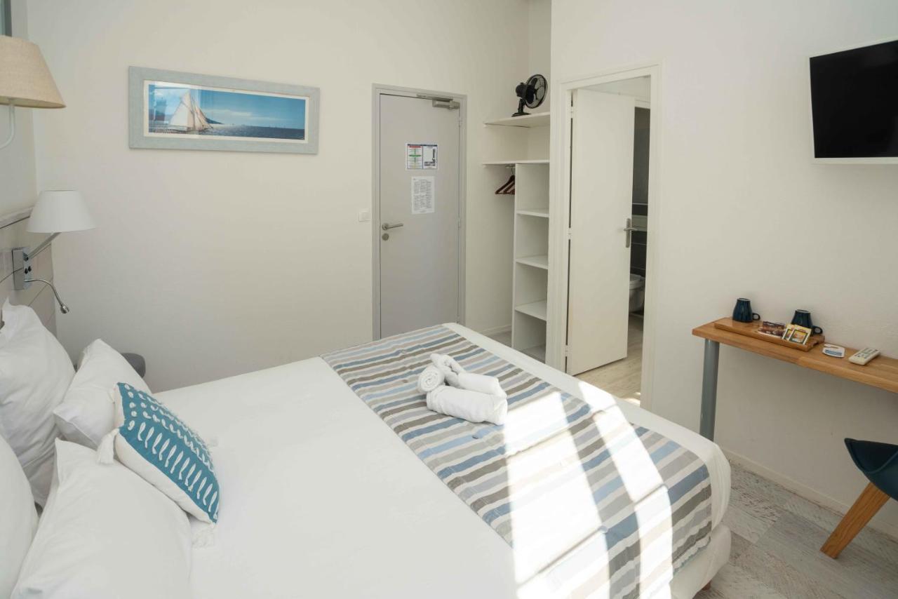 Hotel Le Square Saint-Pierre-d'Oleron Dış mekan fotoğraf