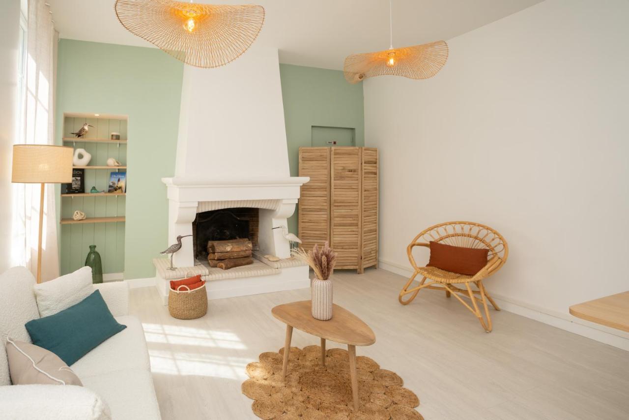 Hotel Le Square Saint-Pierre-d'Oleron Dış mekan fotoğraf