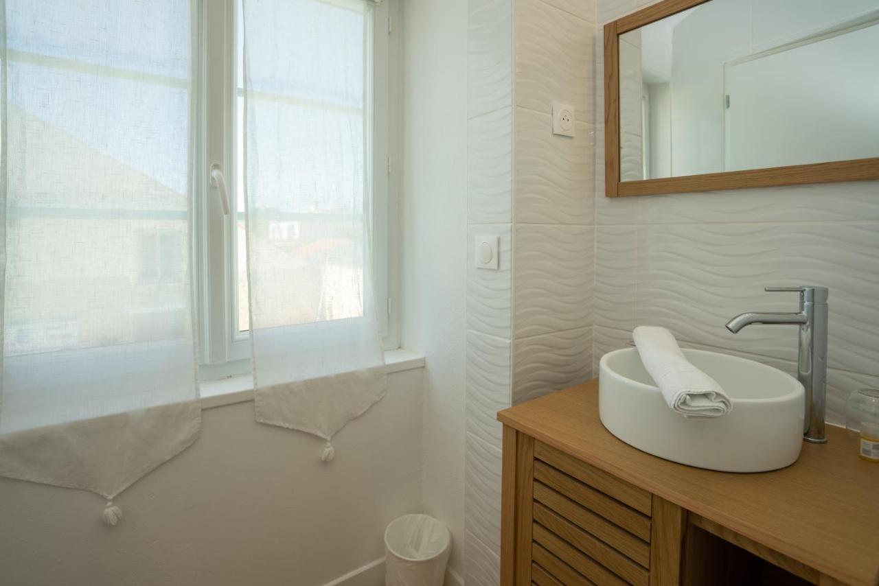 Hotel Le Square Saint-Pierre-d'Oleron Dış mekan fotoğraf