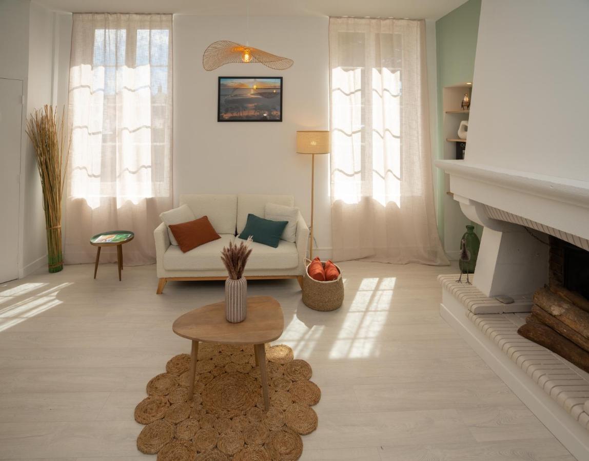 Hotel Le Square Saint-Pierre-d'Oleron Dış mekan fotoğraf